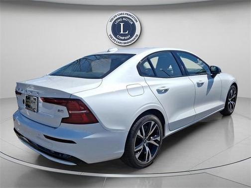 2025 Volvo S60 B5 Core