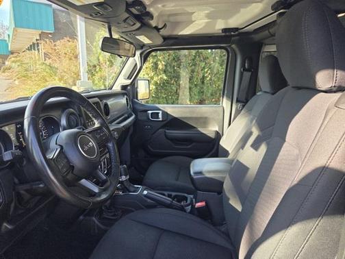 2022 Jeep Wrangler Willys