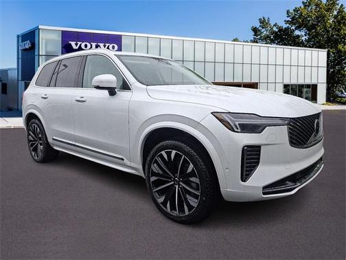 2025 Volvo XC90 B6 Ultra