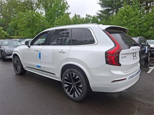 2025 Volvo XC90 B6 Ultra