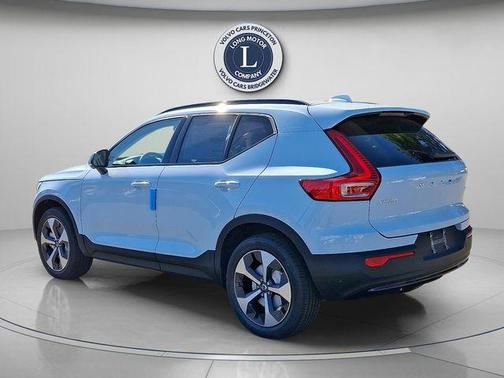 2026 Volvo XC40 B5 Plus