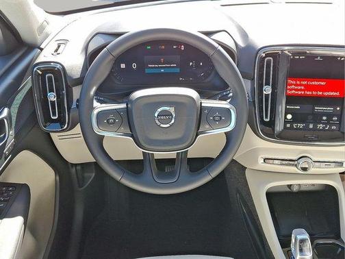 2026 Volvo XC40 B5 Plus