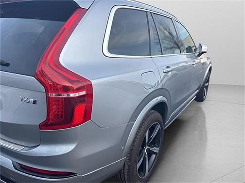 2018 Volvo XC90 T6 R-Design