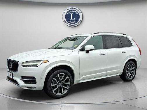 2018 Volvo XC90 T5 Momentum