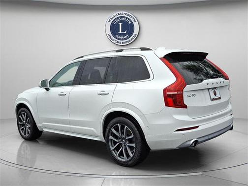 2018 Volvo XC90 T5 Momentum