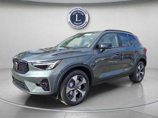 2026 Volvo XC40 B5 Plus