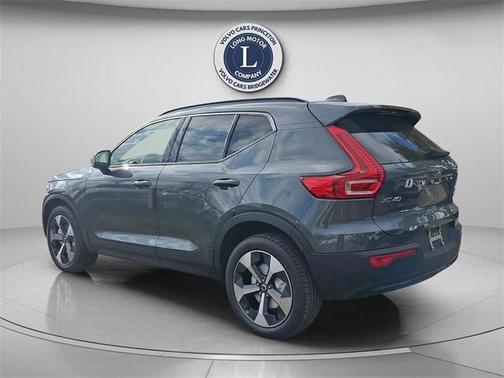 2026 Volvo XC40 B5 Plus