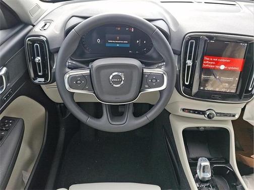 2026 Volvo XC40 B5 Plus