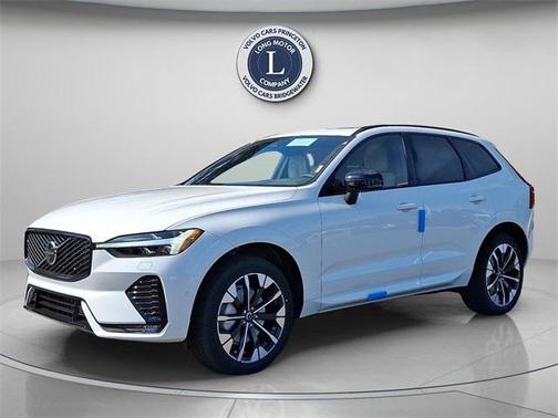 2026 Volvo XC60 B5 Plus