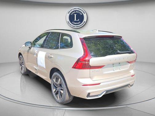 Bright 2026 Volvo XC60 B5 Plus