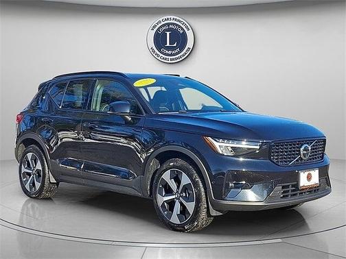 2025 Volvo XC40 Plus
