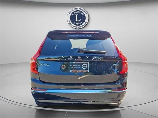2025 Volvo XC90 B5 Core