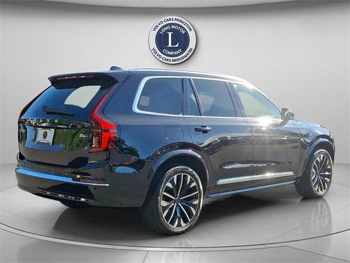 2025 Volvo XC90 B6 Plus 7-Seater