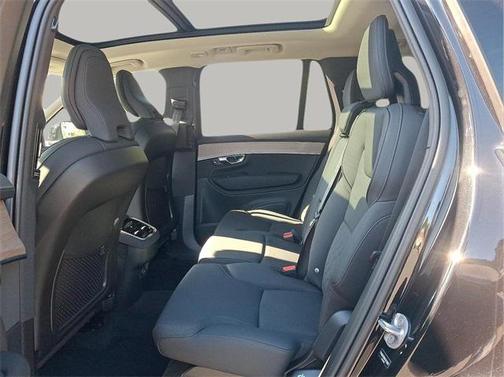 2025 Volvo XC90 B6 Plus 7-Seater