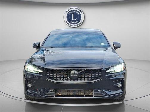 2023 Volvo S60 B5 Plus Black Edition