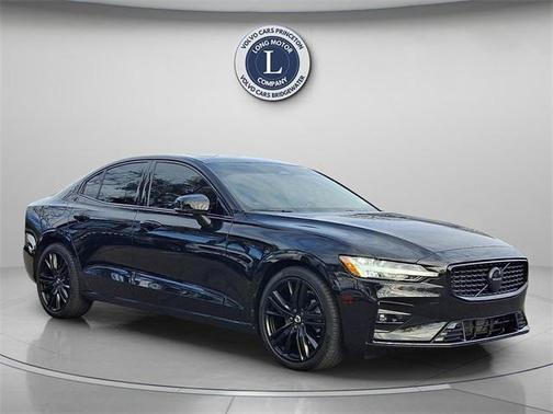 2023 Volvo S60 B5 Plus Black Edition