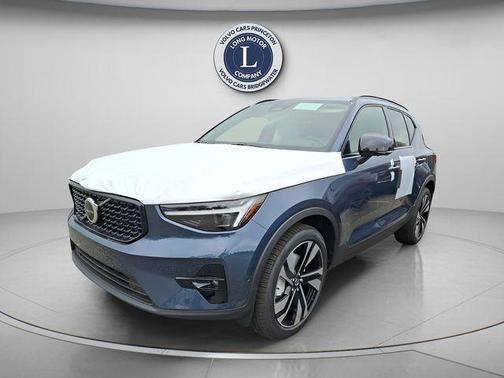 Denim Blue 2026 Volvo XC40 B5 Ultra