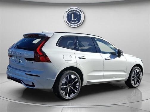 2026 Volvo XC60 B5 Plus