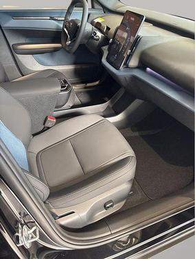 Onyx Black Metallic 2026 Volvo EX30 Twin Motor Ultra