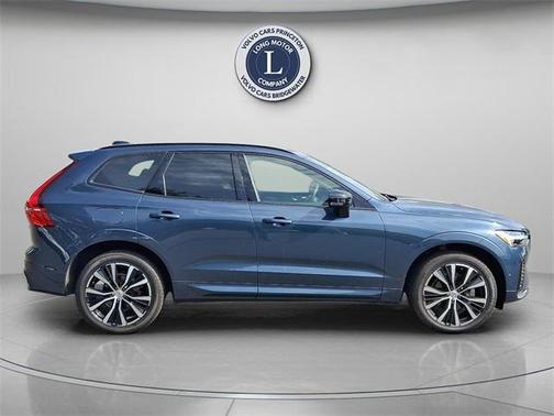2025 Volvo XC60 B5 Plus