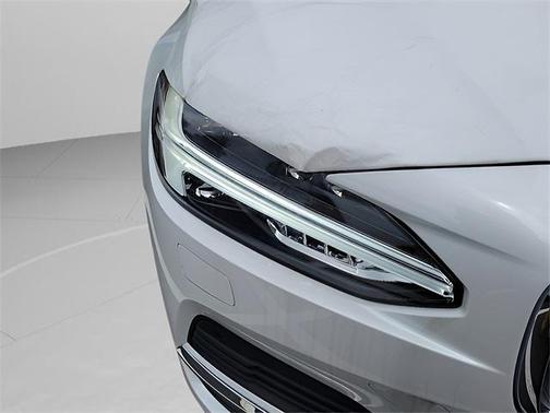 2024 Volvo S90 Recharge Plug-In Hybrid T8 Ultimate