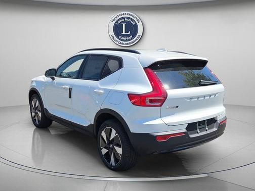 Crystal White Pearl 2026 Volvo EX40 Twin Motor Plus