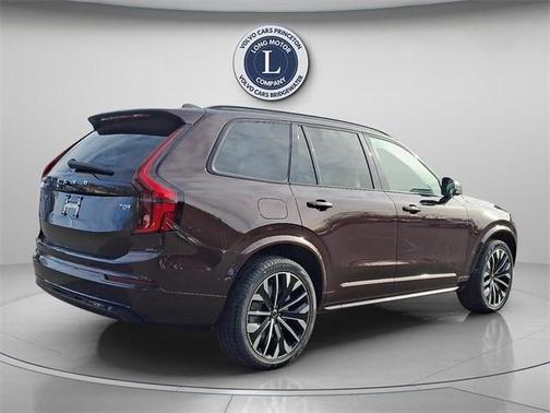 2026 Volvo XC90 Plug-In Hybrid T8 Ultra Dark Theme 6-Seater