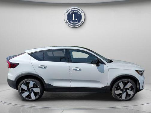 Crystal White 2023 Volvo C40 Recharge Pure Electric Twin Ultimate