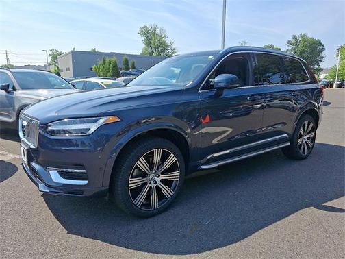 2022 Volvo XC90 Recharge Plug-In Hybrid T8 Inscription 6 Passenger