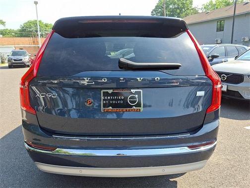 2022 Volvo XC90 Recharge Plug-In Hybrid T8 Inscription 6 Passenger