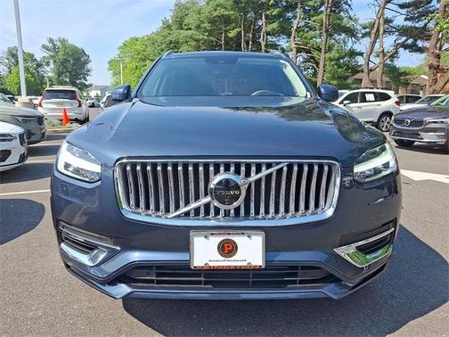 2022 Volvo XC90 Recharge Plug-In Hybrid T8 Inscription 6 Passenger