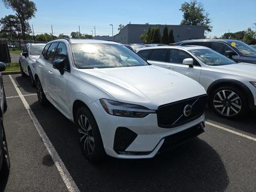2025 Volvo XC60 Plus
