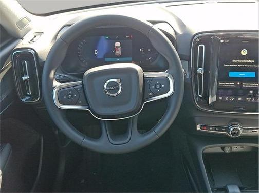 2026 Volvo XC40 B5 Core