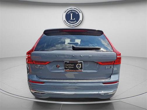 2022 Volvo XC60 B5 Inscription
