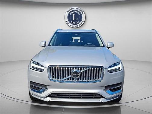 2025 Volvo XC90 B6 Plus 7-Seater