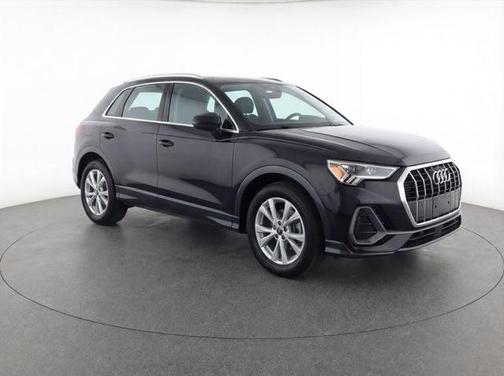 2021 Audi Q3 45 S line Premium