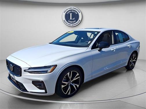 2025 Volvo S60 B5 Core