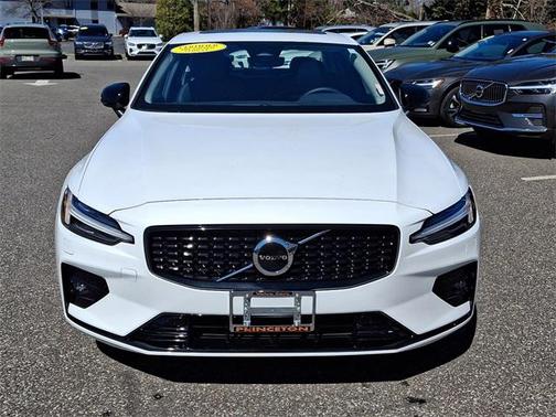2025 Volvo S60 B5 Core