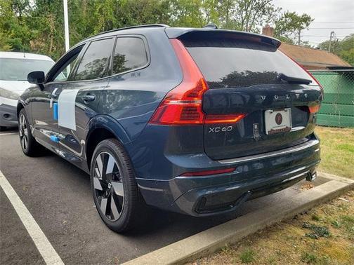 2025 Volvo XC60 Plug-In Hybrid Plus