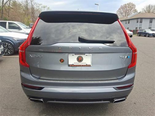 2019 Volvo XC90 T6 R-Design