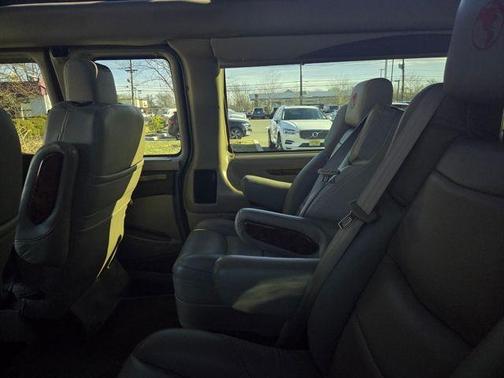 2023 GMC Savana 2500 Work Van