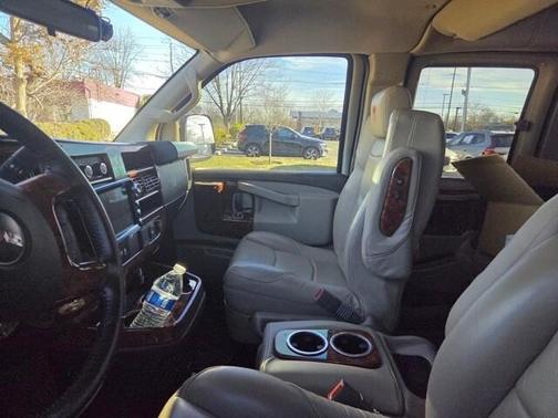 2023 GMC Savana 2500 Work Van