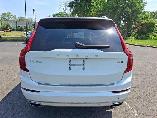 2019 Volvo XC90 T6 Momentum