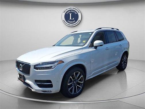 2019 Volvo XC90 T6 Momentum