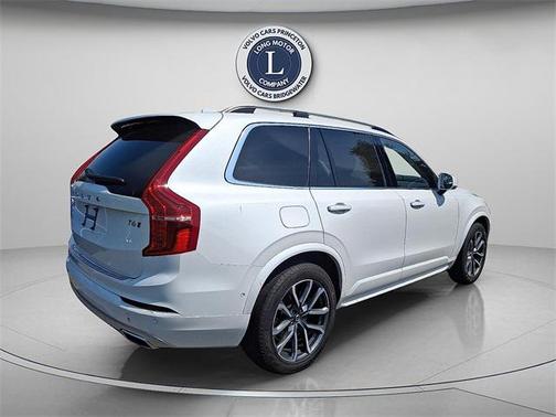 2019 Volvo XC90 T6 Momentum