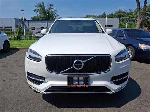 2019 Volvo XC90 T6 Momentum