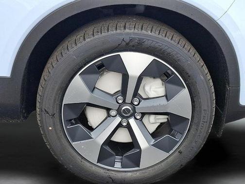 Cloud 9 White 2026 Volvo XC40 B5 Plus
