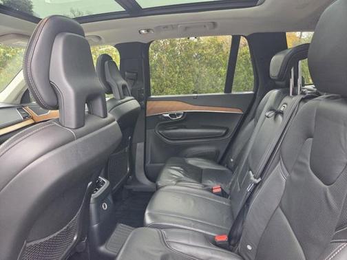 2016 Volvo XC90 Hybrid T8 Inscription