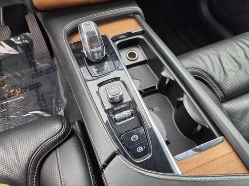 2016 Volvo XC90 Hybrid T8 Inscription