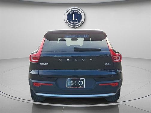 2025 Volvo XC40 B5 Core Bright Theme